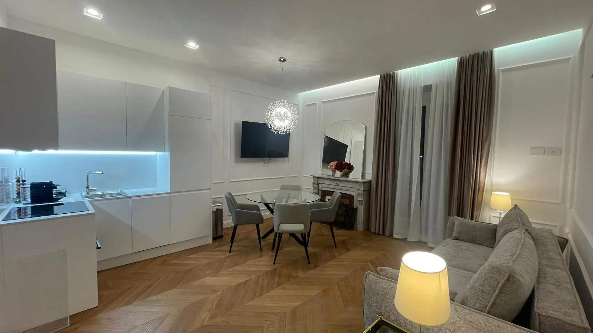 Twins Apartments Sanremo Italien